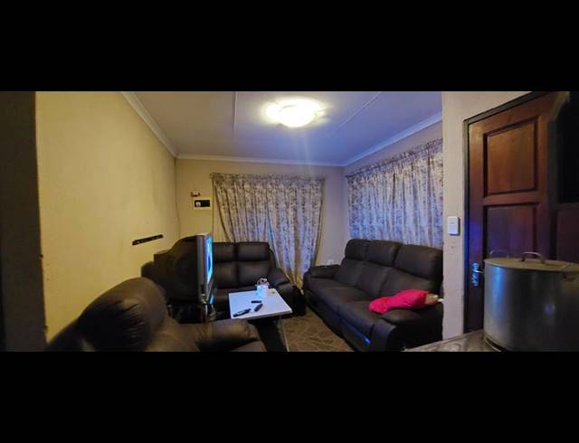 3 BEDROOM HOUSE FOR SALE IN SOSHANGUVE VV